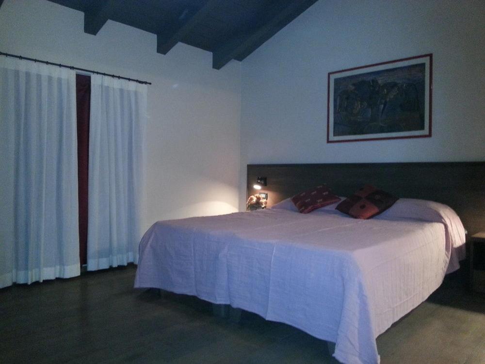 Hotel La Vecchia Reggio レッジョ・エミリア エクステリア 写真